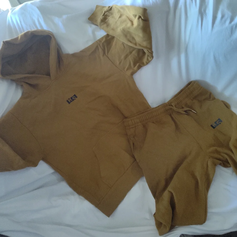 Streetwear Hoodie & Pants - Picture 9 of 10